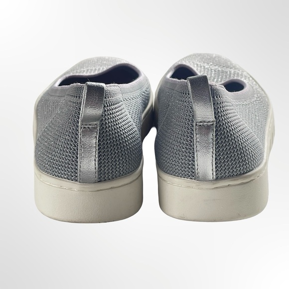 Vionic Gray & Silver Women's Slip-On Shoes in size 6.5 - Picture 3 of 7